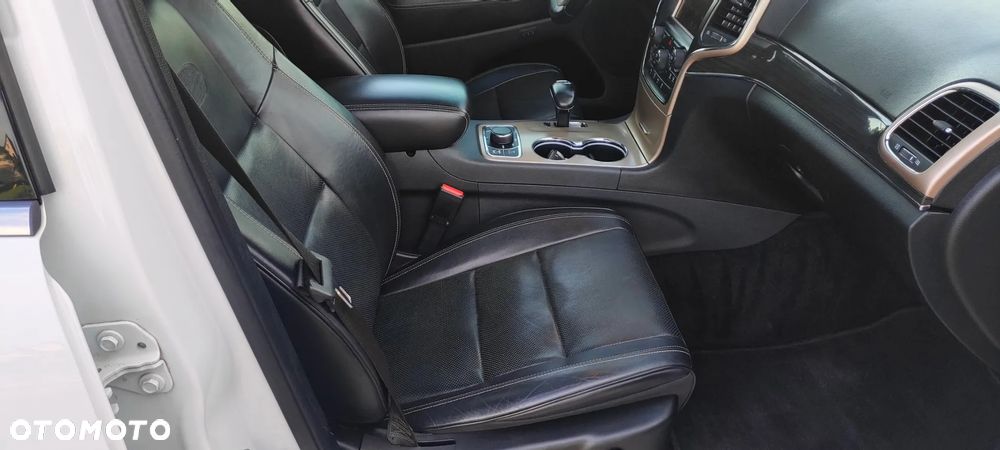 Jeep Grand Cherokee - 27