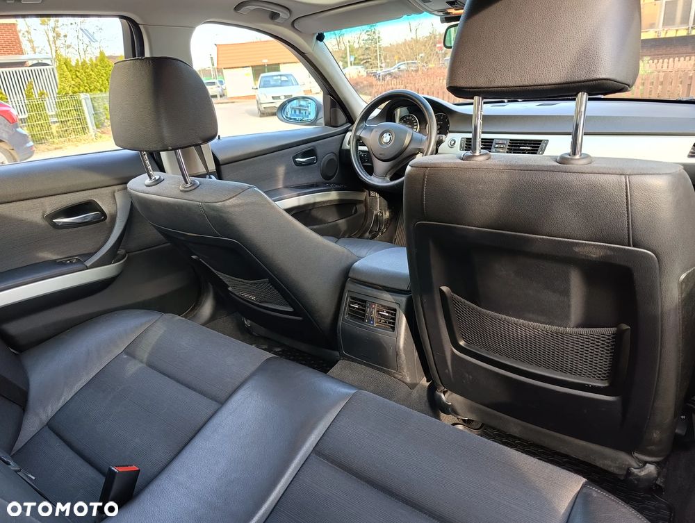 BMW Seria 3 325i - 19