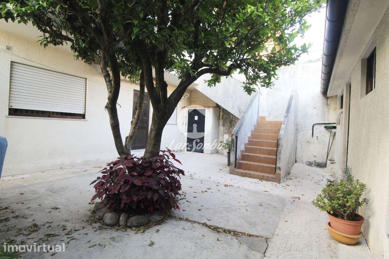 Imponente moradia T4 com 3 frentes na zona da Missilva em Baguim do... - Grande imagem: 3/40