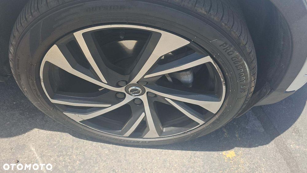 Volvo XC 40 T5 AWD R-Design - 17