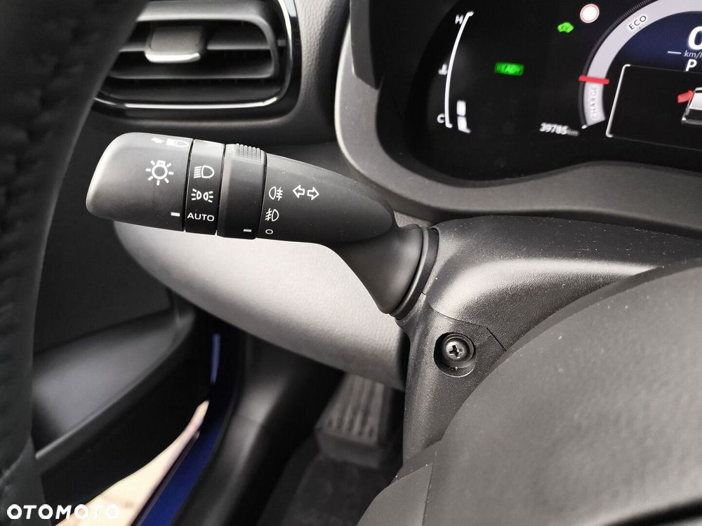 Toyota Yaris Hybrid 1.5 Style - 26