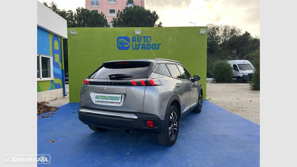 Peugeot 2008 1.2 PureTech Allure - 3