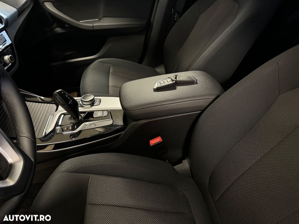 BMW X3 xDrive20d Aut. Advantage - 27