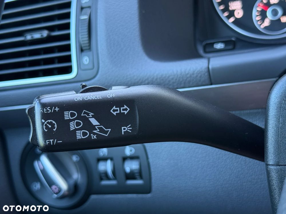 Volkswagen Touran 1.6 TDI BMT Comfortline - 37