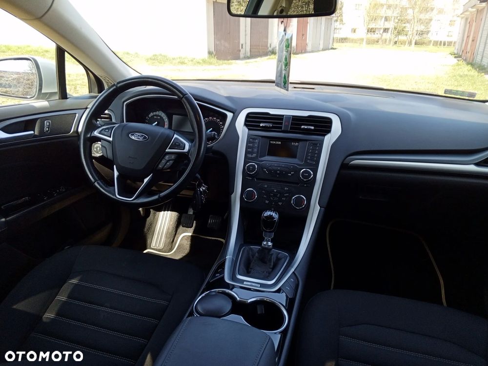 Ford Mondeo 1.5 EcoBoost Ambiente Plus - 20