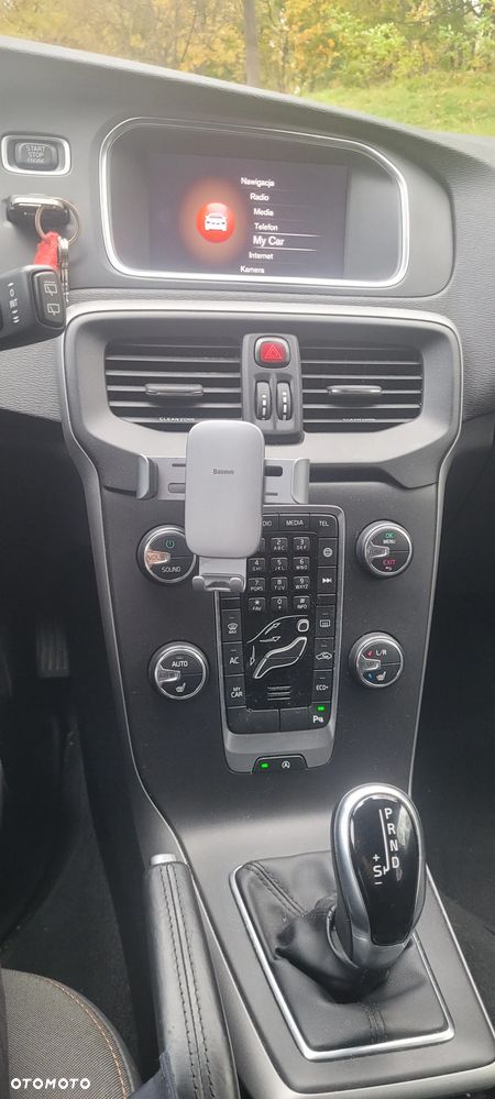 Volvo V40 T3 Geartronic Momentum - 12