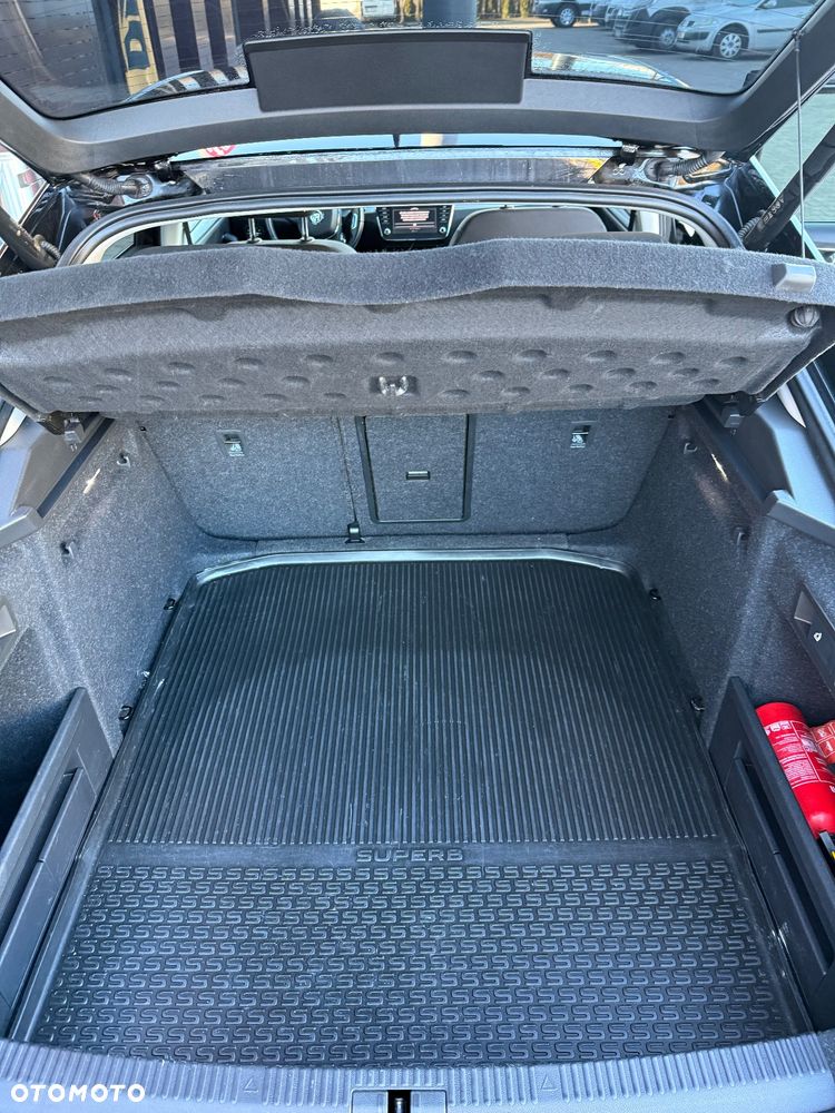 Skoda Superb 2.0 TDI SCR 4x4 Ambition DSG - 21