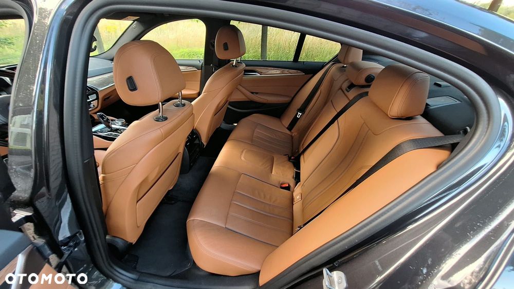 BMW Seria 5 520e M Sport sport - 23
