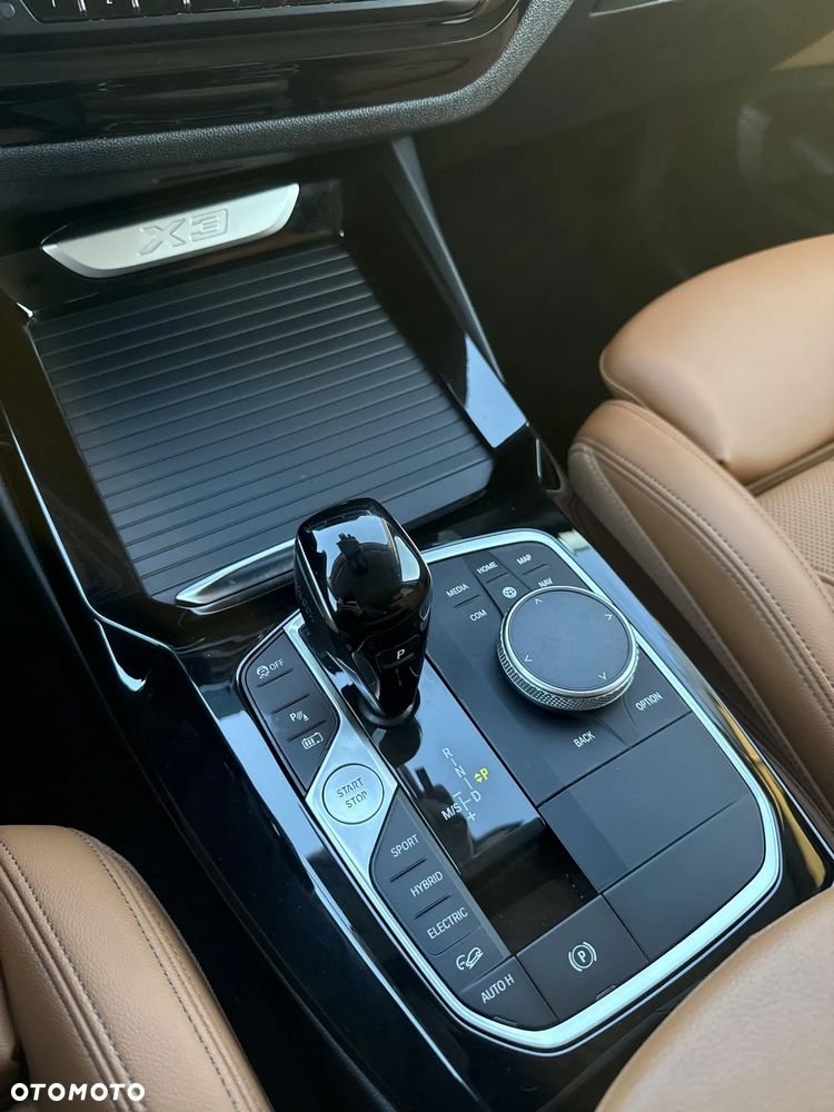 BMW X3 xDrive30e - 21