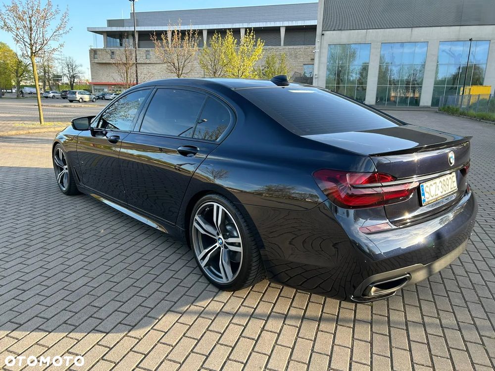 BMW Seria 7 740Li - 6