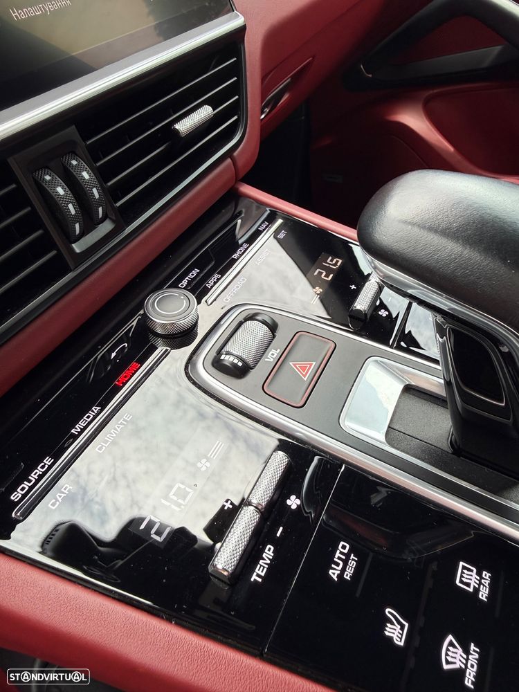 Porsche Cayenne E-Hybrid Platinum Edition - 28