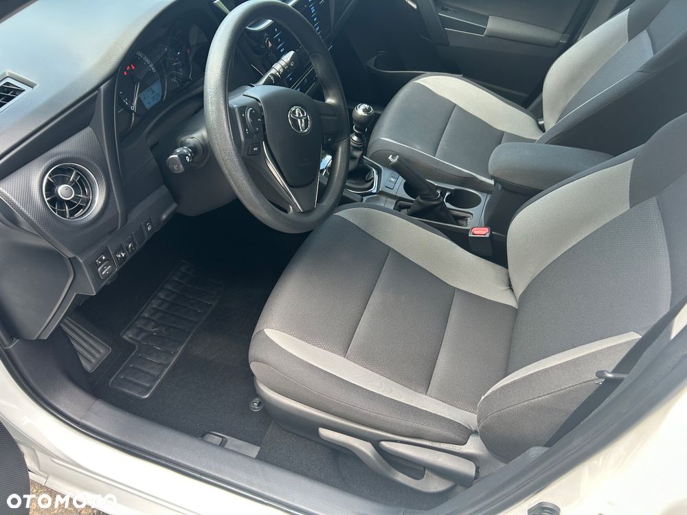 Toyota Auris 1.33 VVT-i Active - 8