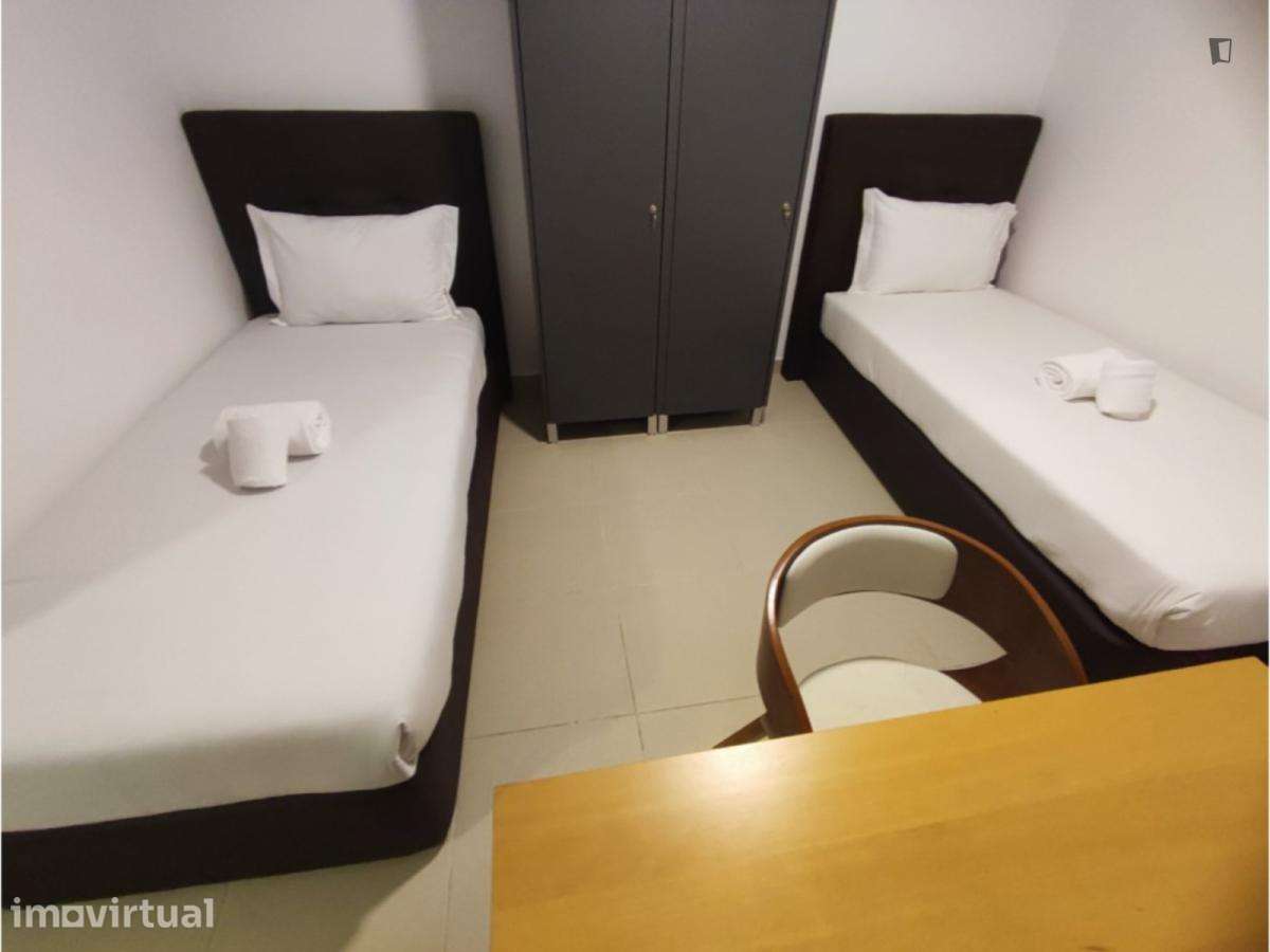 Quarto - localizado em Olivais Lisbon - Grande imagem: 5/40