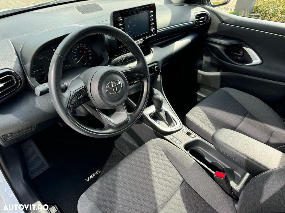 Toyota Yaris 1.5 VVT-i HSD Exclusive Style - 11