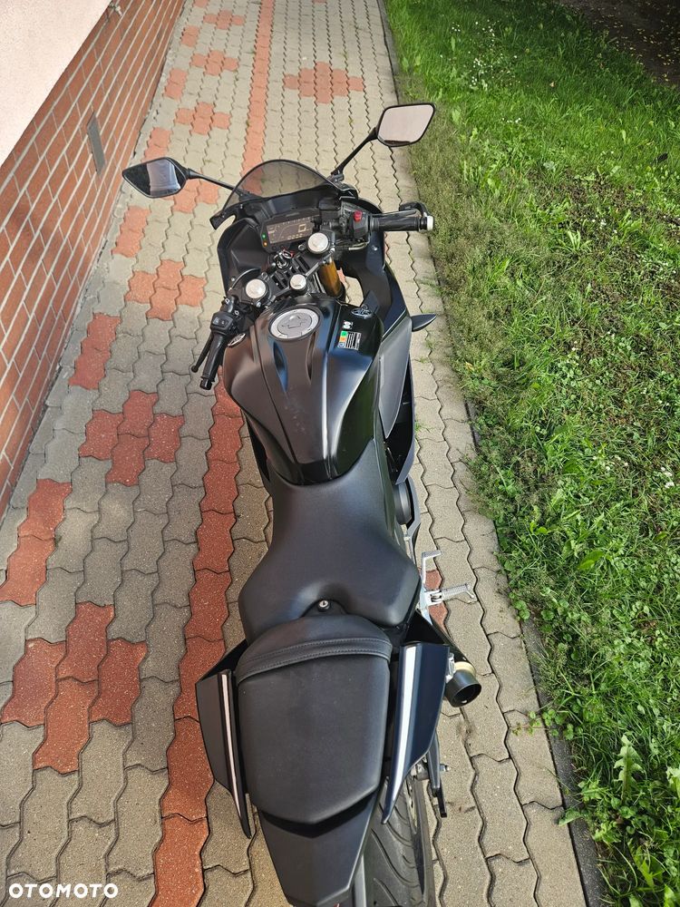 Yamaha YZF - 9