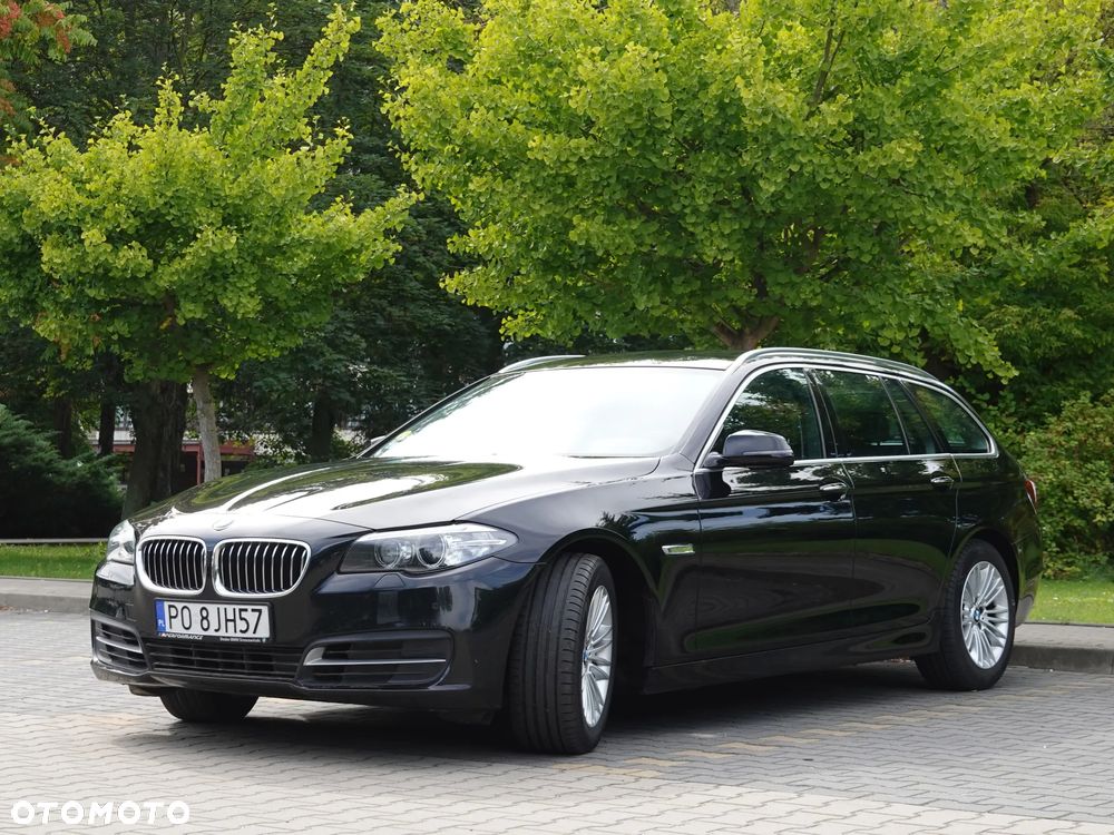 BMW Seria 5 525d Touring Luxury Line - 4