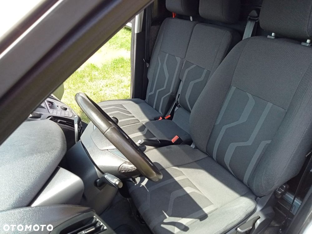 Ford Transit Connect - 11