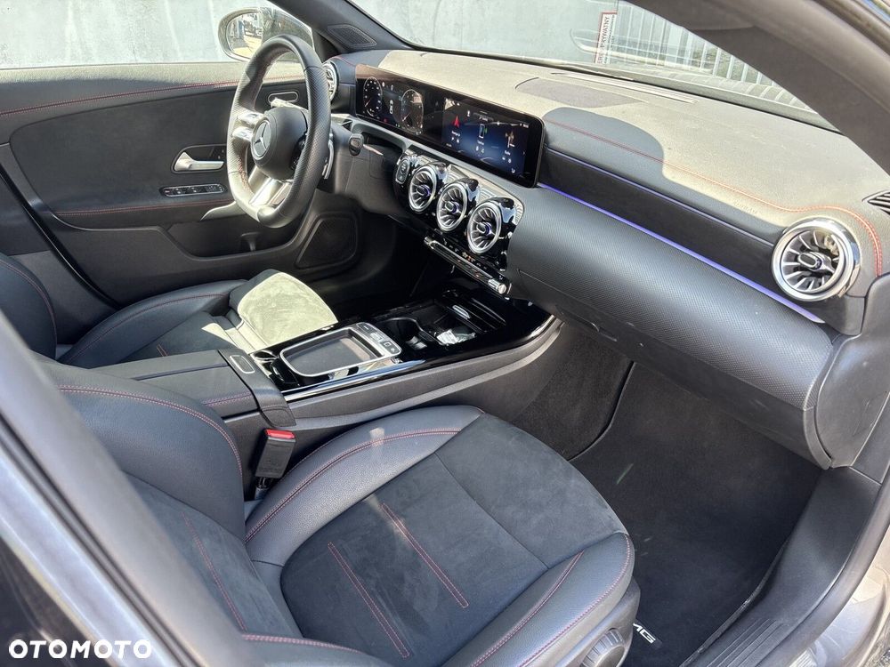 Mercedes-Benz CLA - 17