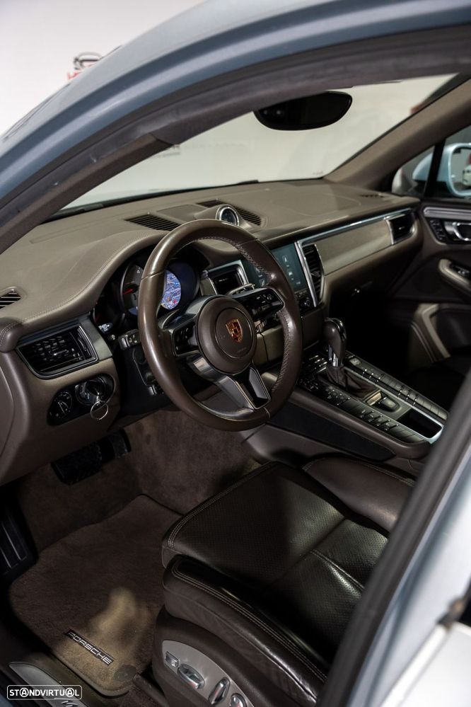 Porsche Macan S - 31
