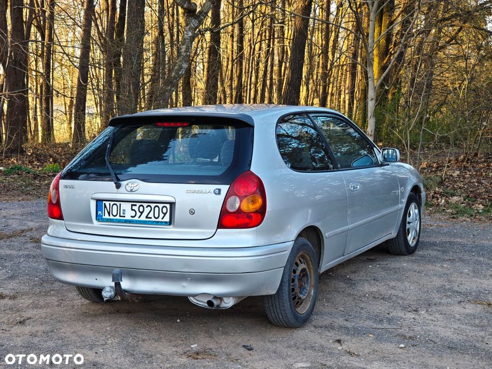 Toyota Corolla 1.4 VVT-i Base - 5