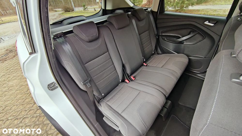 Ford Kuga 2.0 TDCi 2x4 Trend - 12