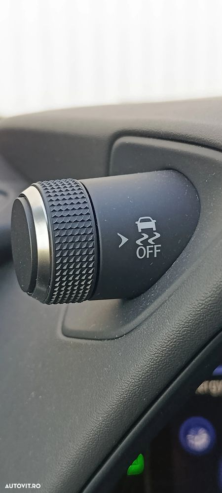 Lexus UX 250h FWD Business - 15