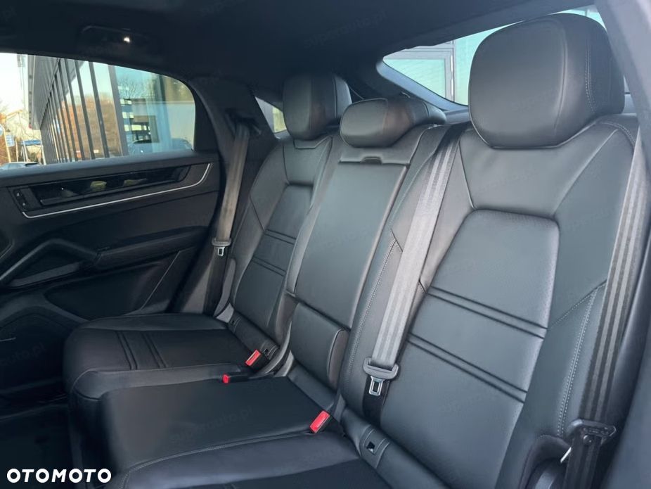 Porsche Cayenne - 18