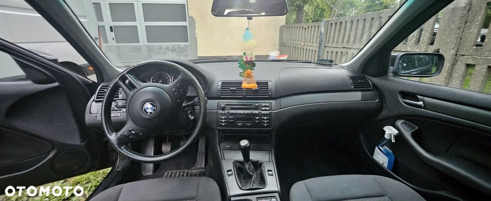 BMW Seria 3 318d - 11