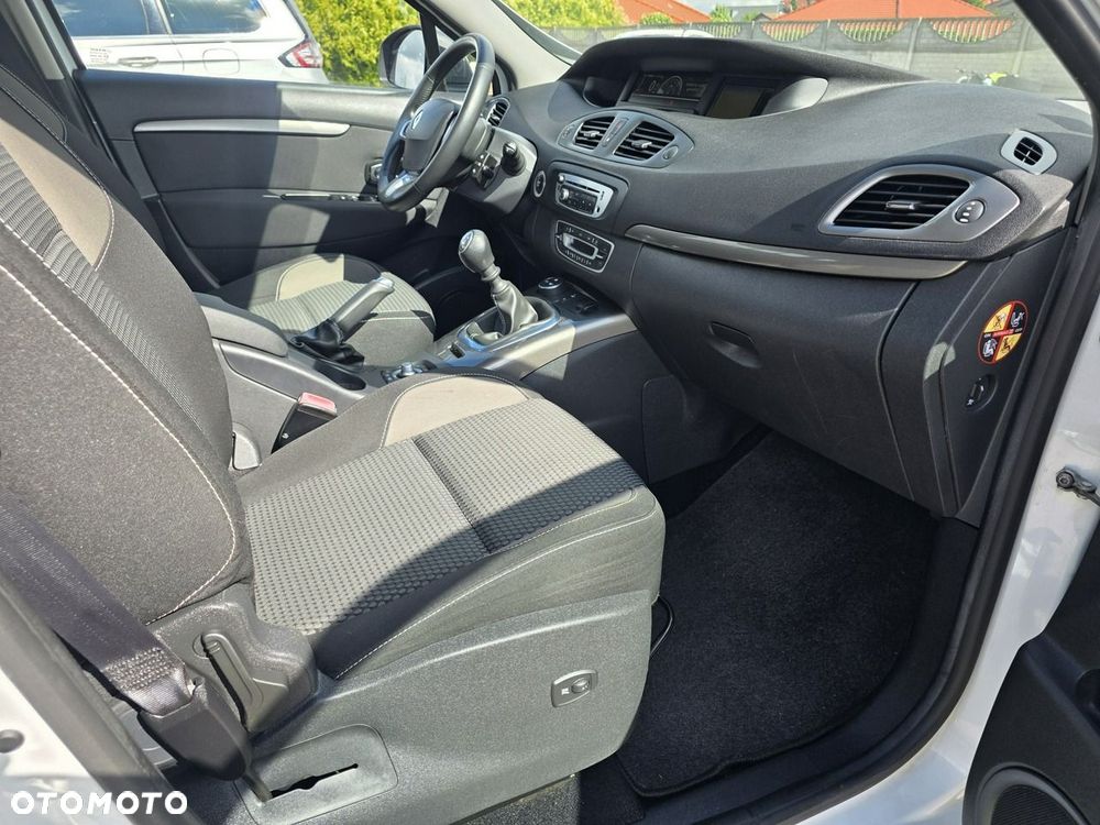 Renault Scenic 1.6 16V 110 Dynamique - 10