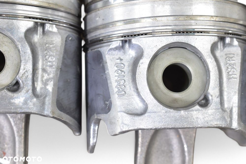 Tłok Korbowód VOLVO FORD PEUGEOT CITROEN 2.0d TDCI HDI D4204T RHR G6DA - 2