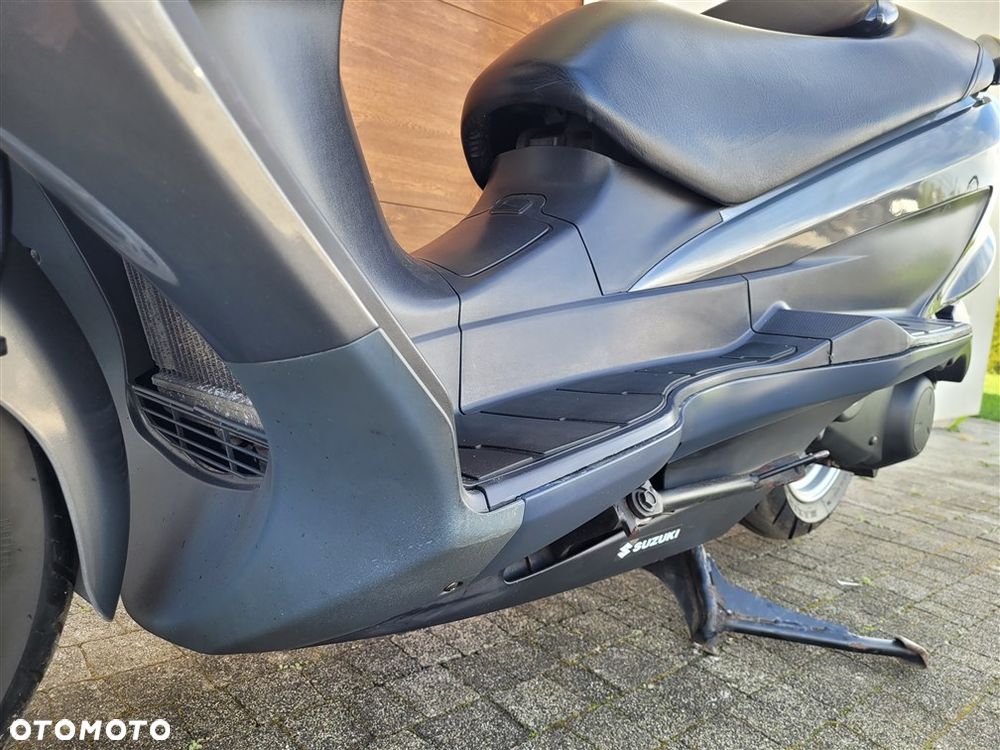 Suzuki Burgman - 7