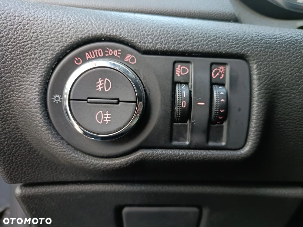 Opel Astra 1.7 CDTI DPF ecoFLEX TourerStart/Stop 105g Sport - 20