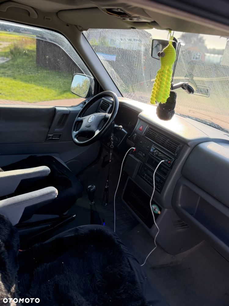 Volkswagen Multivan - 8