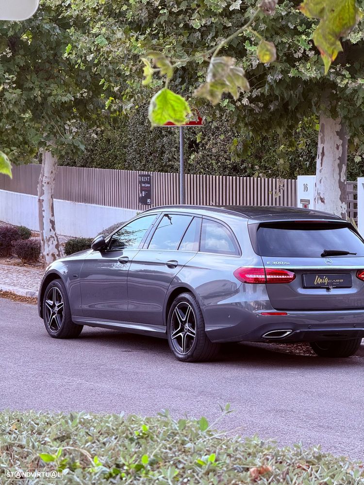 Mercedes-Benz E 300 de 4Matic 9G-TRONIC AMG Line - 47