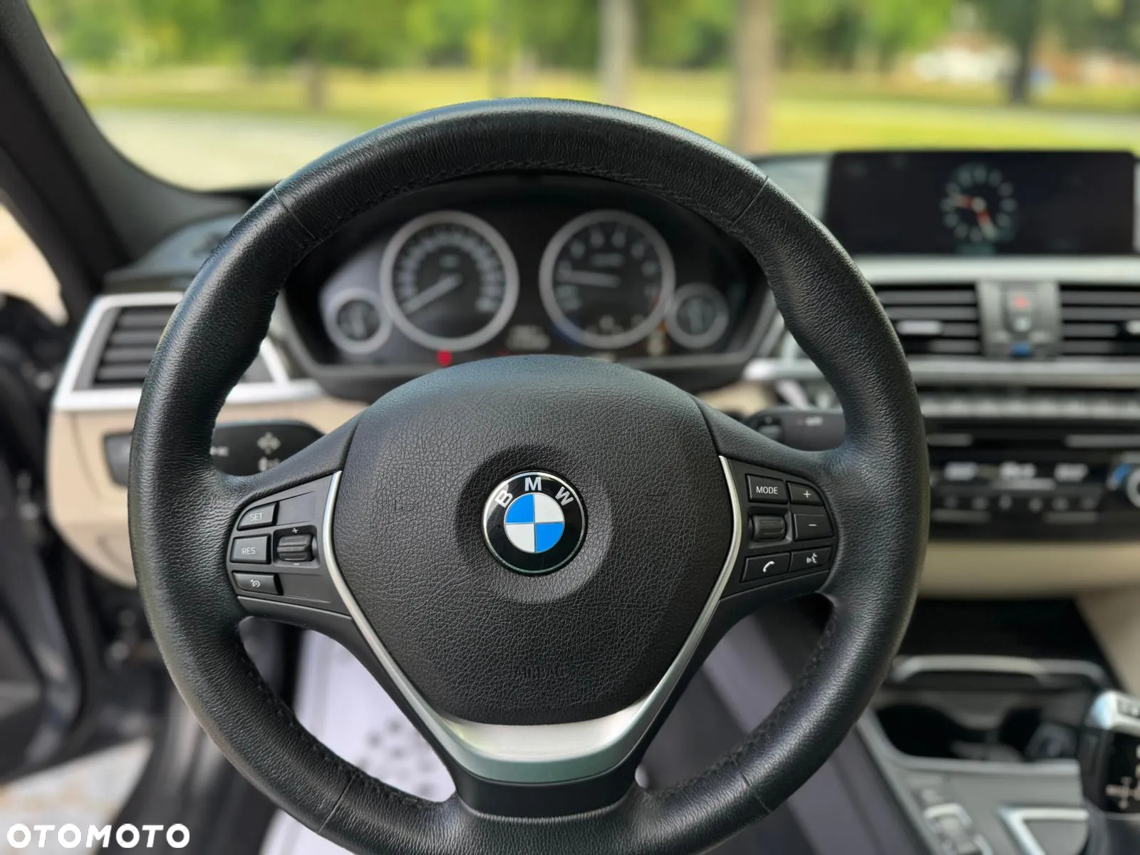 BMW Seria 3 330i - 6