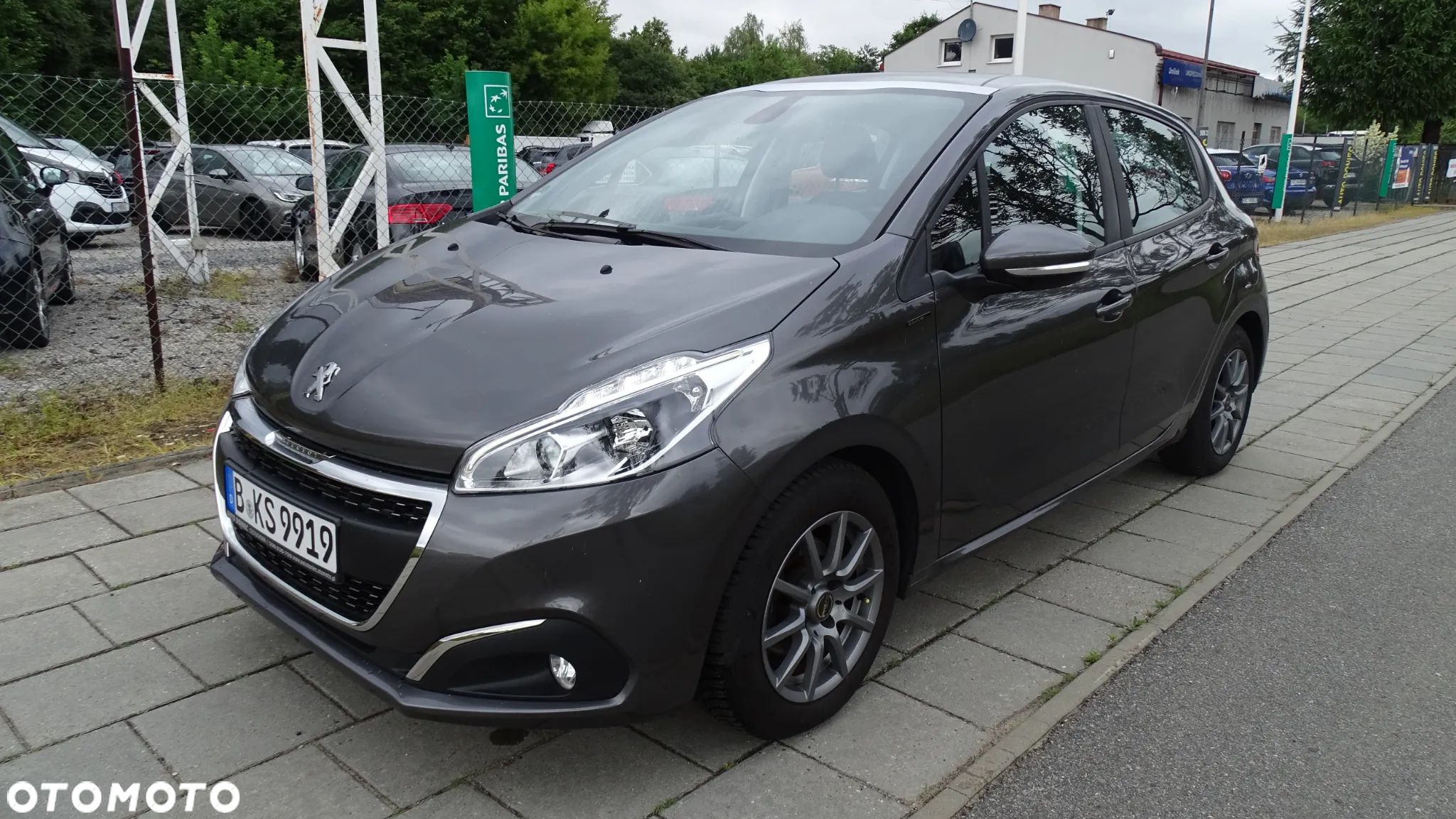 Peugeot 208 PureTech 82 Stop & Start Signature - 1