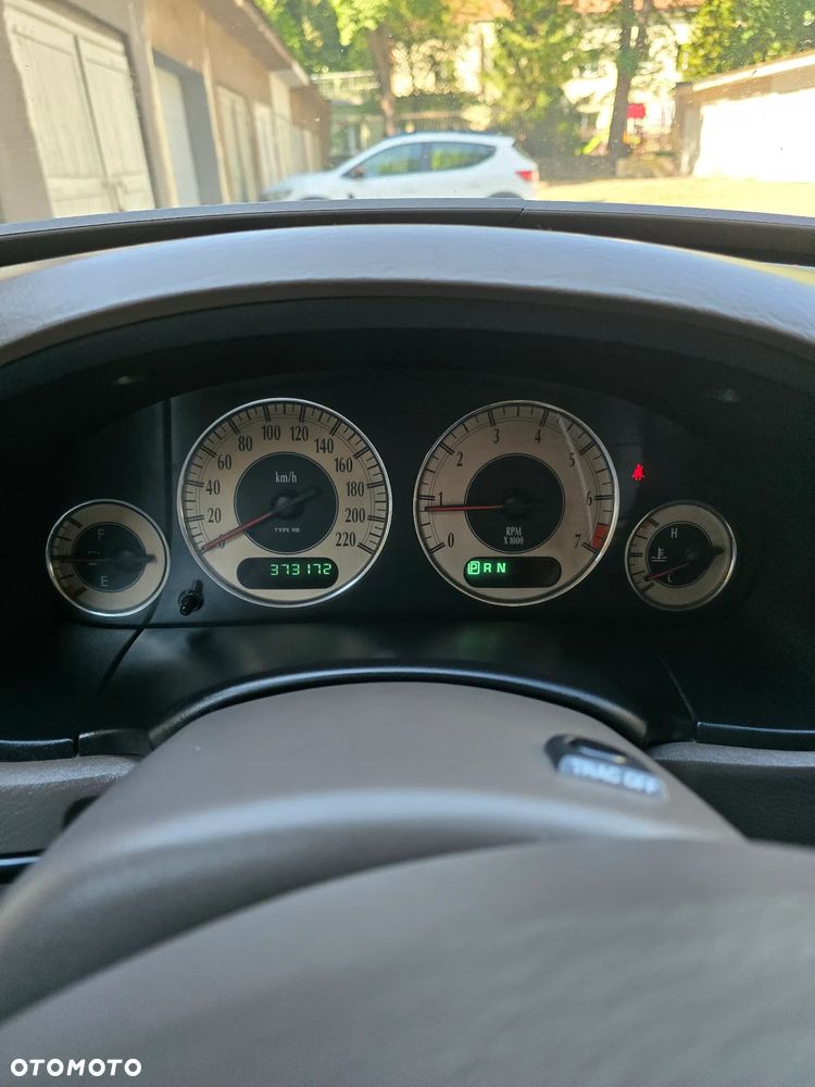 Chrysler Grand Voyager 3.3L Limited - 29