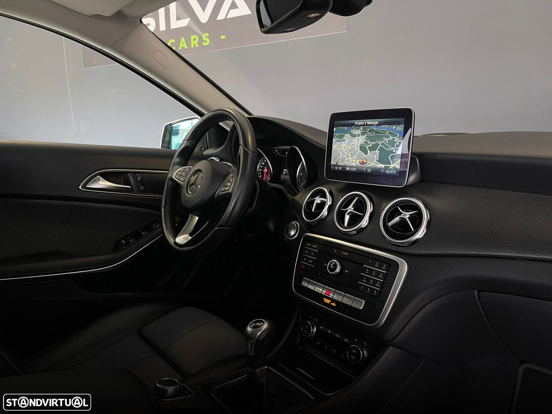 Mercedes-Benz GLA 200 d Urban - 18