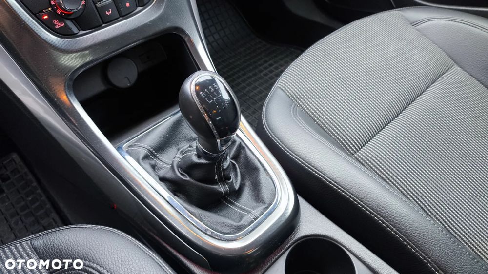 Opel Astra 1.6 Turbo Innovation - 16