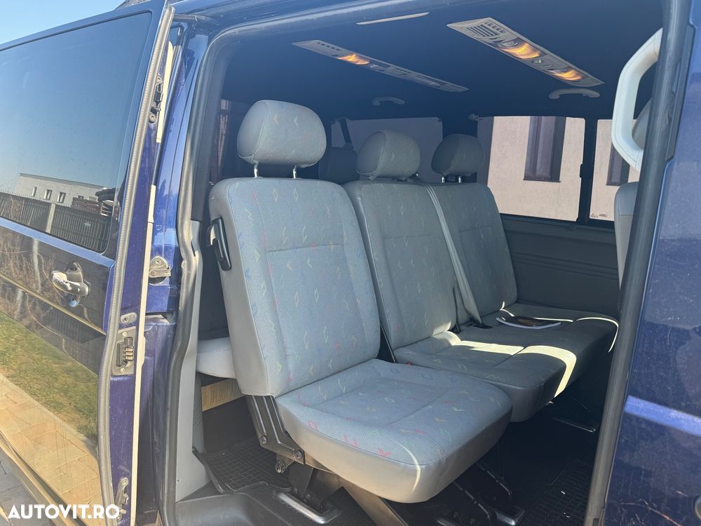 Volkswagen Caravelle - 6