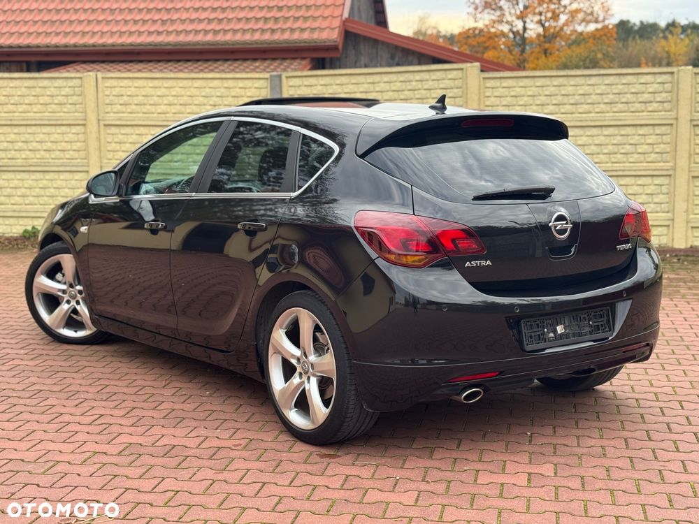 Opel Astra 1.6 T Sport - 22