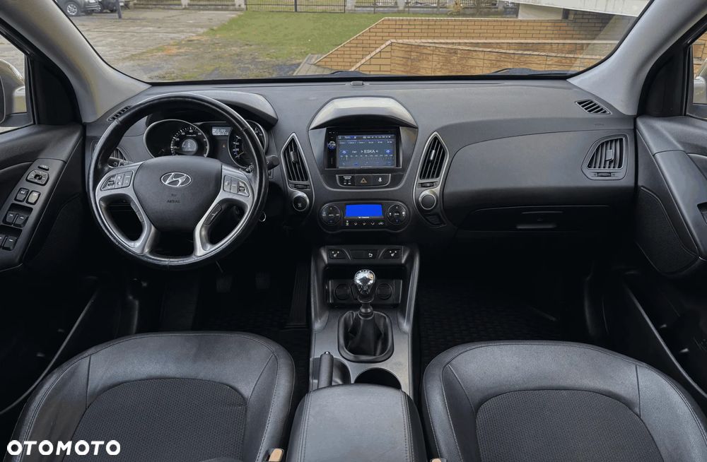 Hyundai ix35 1.6 2WD Fifa World Cup Edition - 31