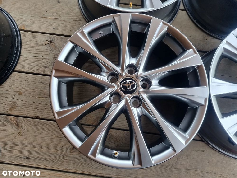 TOYOTA RAV-4,AVENSIS, C-HR,COROLLA,SUZUKI 7,5X18 ET45 5x114,3 super stan - 2