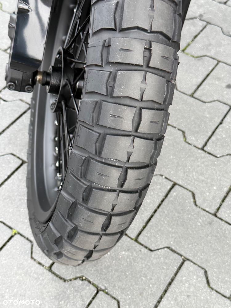 Husqvarna Svartpilen - 21