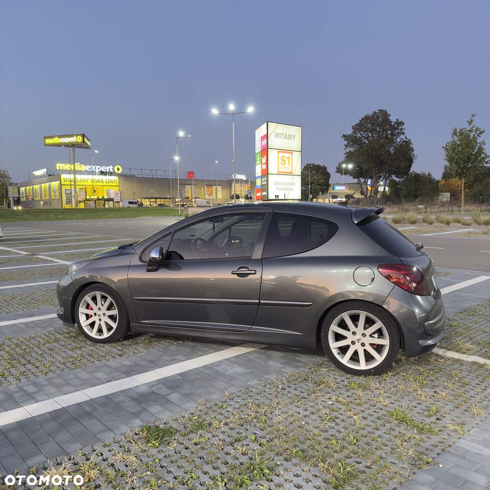 Peugeot 207 - 13