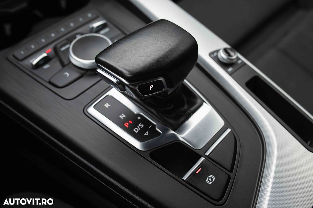 Audi A4 2.0 TDI S tronic Sport - 31