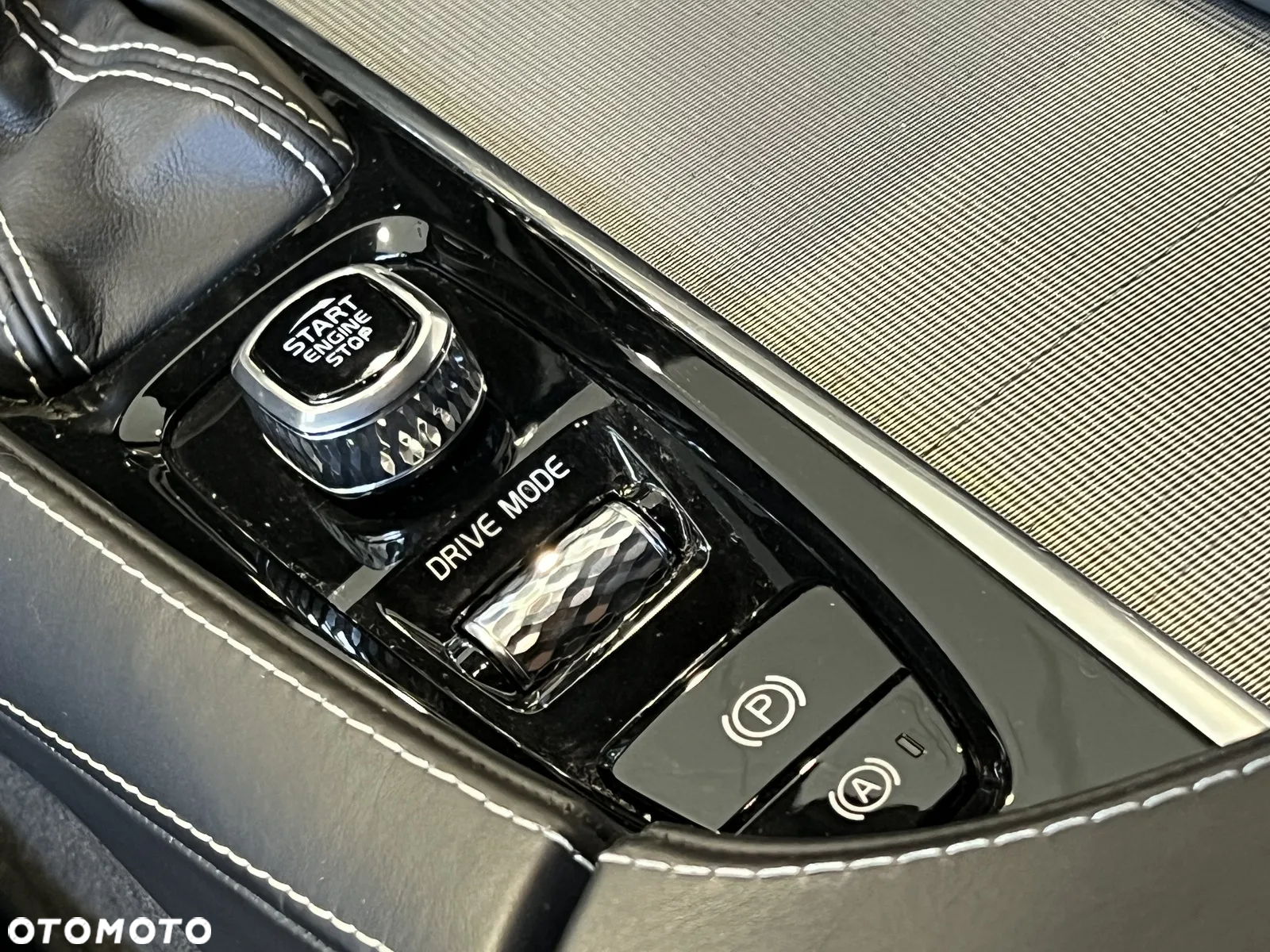 Volvo V90 D5 AWD R-Design - 18