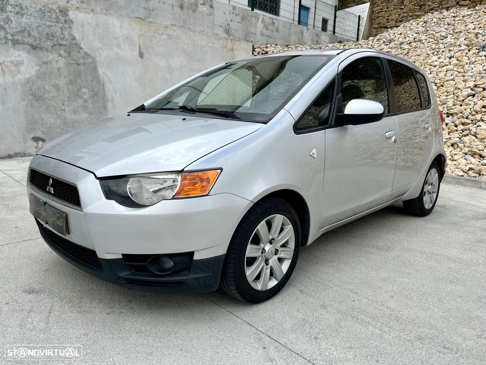 Mitsubishi Colt - 1
