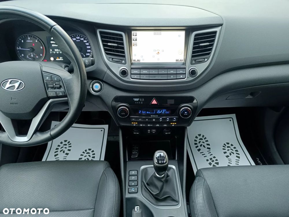 Hyundai Tucson 1.7 CRDI BlueDrive GO 2WD - 29