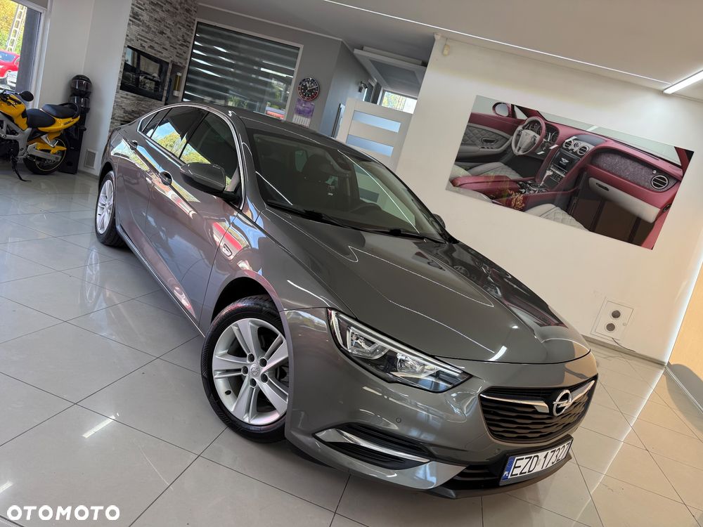 Opel Insignia 1.5 T Exclusive S&S - 24